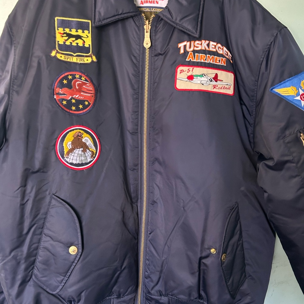 Black Jacket - Picture 3 of 10